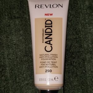 Revlon Photoready Candid Foundation